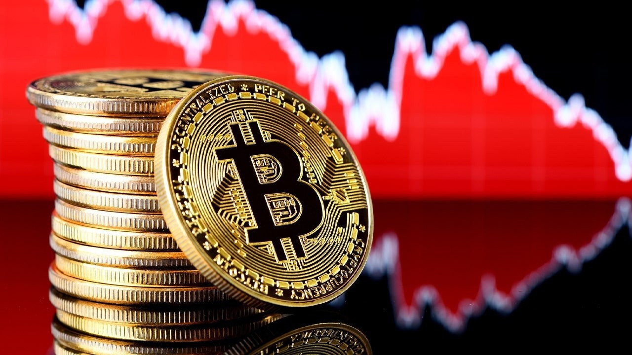 Bitcoin, kritik sınırın üzerinde tutunuyor
