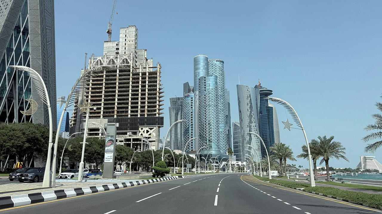 Katar’ın başkenti Doha’da şiddetli patlama sesleri duyuldu