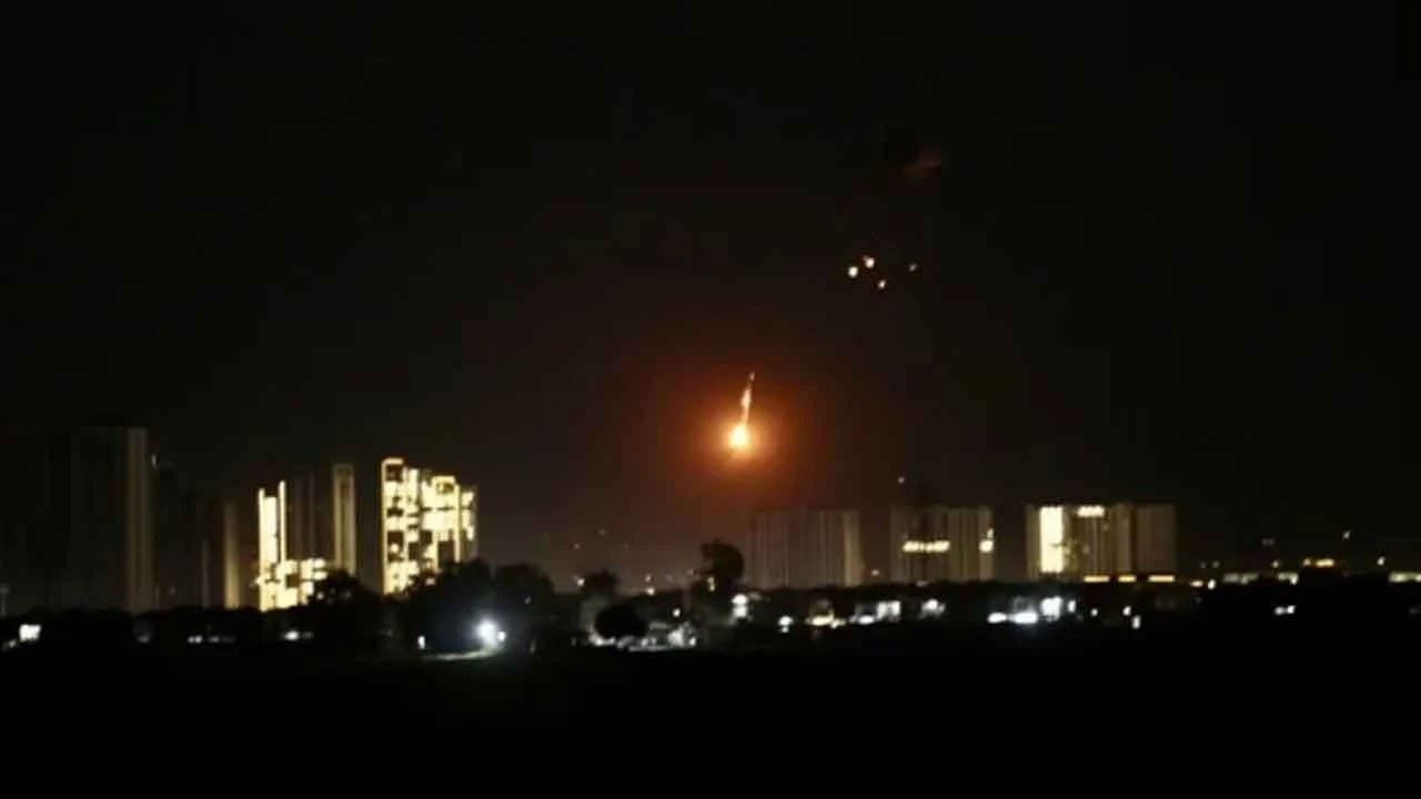 Erbil’de etkisiz hale getirilen İHA, bir otelin yanına düştü