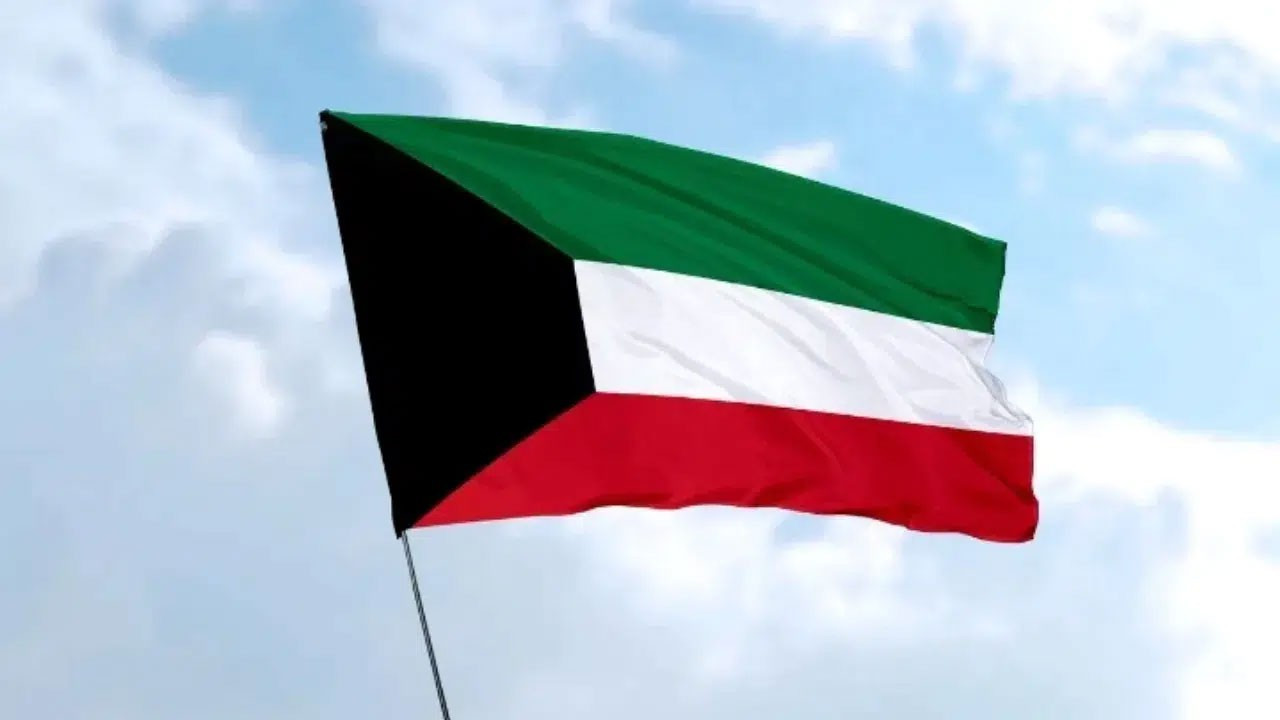 Kuveyt: Son 48 saatte 12 balistik füze ile 23 İHA'yı engelledik