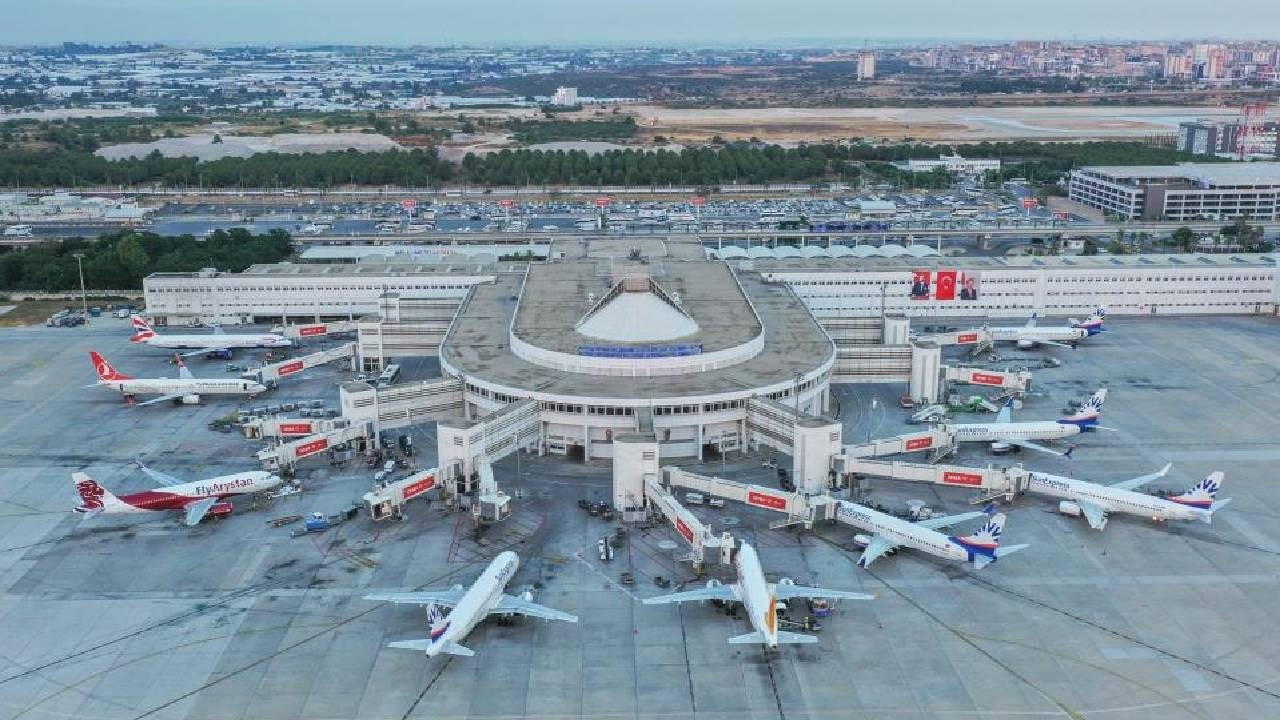 Şubat ayında havayoluyla seyahat edenlerin sayısı 45 ilin nüfusunu aştı