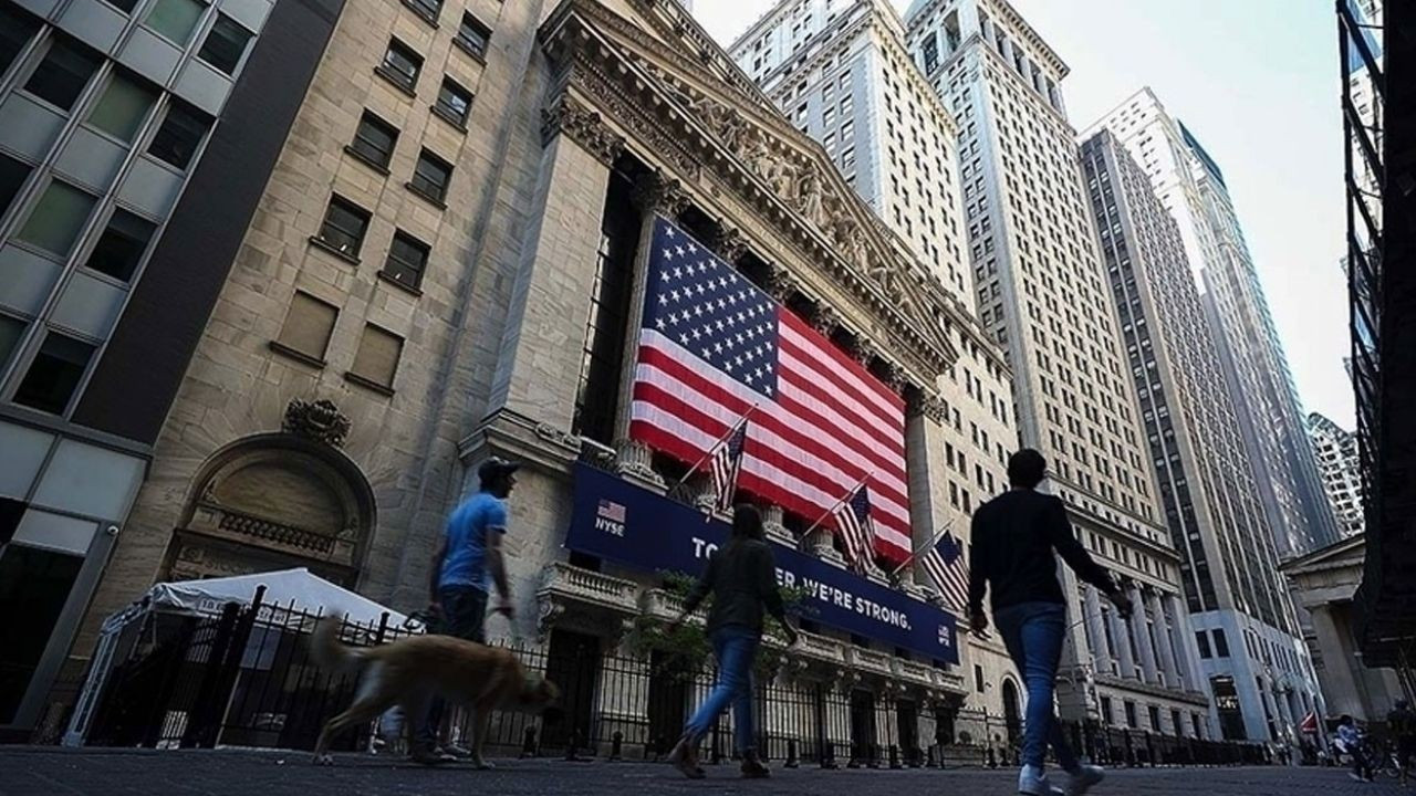 ABD'de tüketicilerin kısa vadeli enflasyon beklentisi geriledi