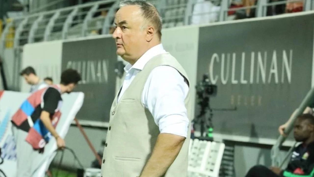 Fenerbahçe'nin eski hocası Engin Fırat, 55 yaşında yaşamını yitirdi