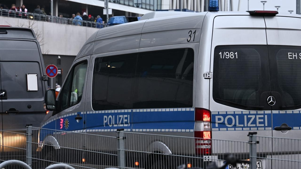 İsviçre’deki otobüs yangınında 6 kişi hayatını kaybetti