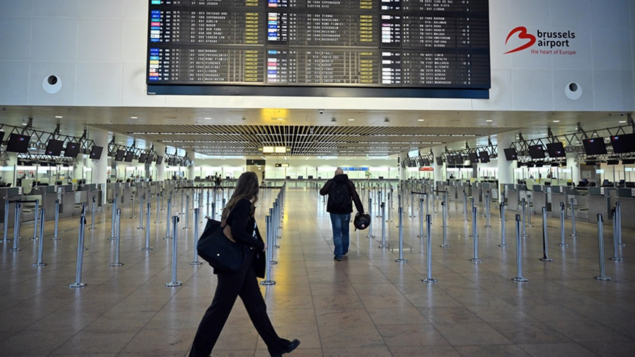 Belçika'da grev: Ulaşım aksadı, havalimanlarında seferler yapılamadı