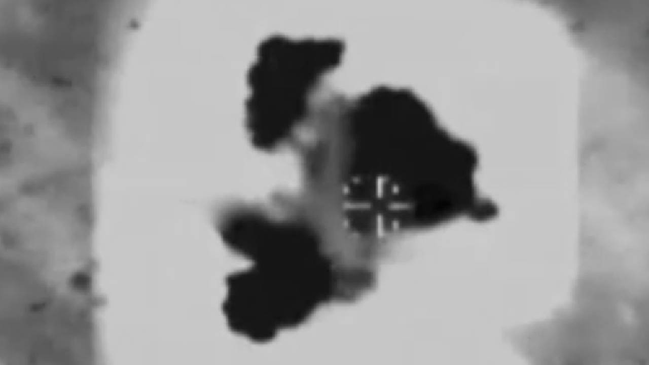 İsrail, Lübnan’daki Hizbullah hedeflerine saldırıların görüntülerini yayınladı (Video)