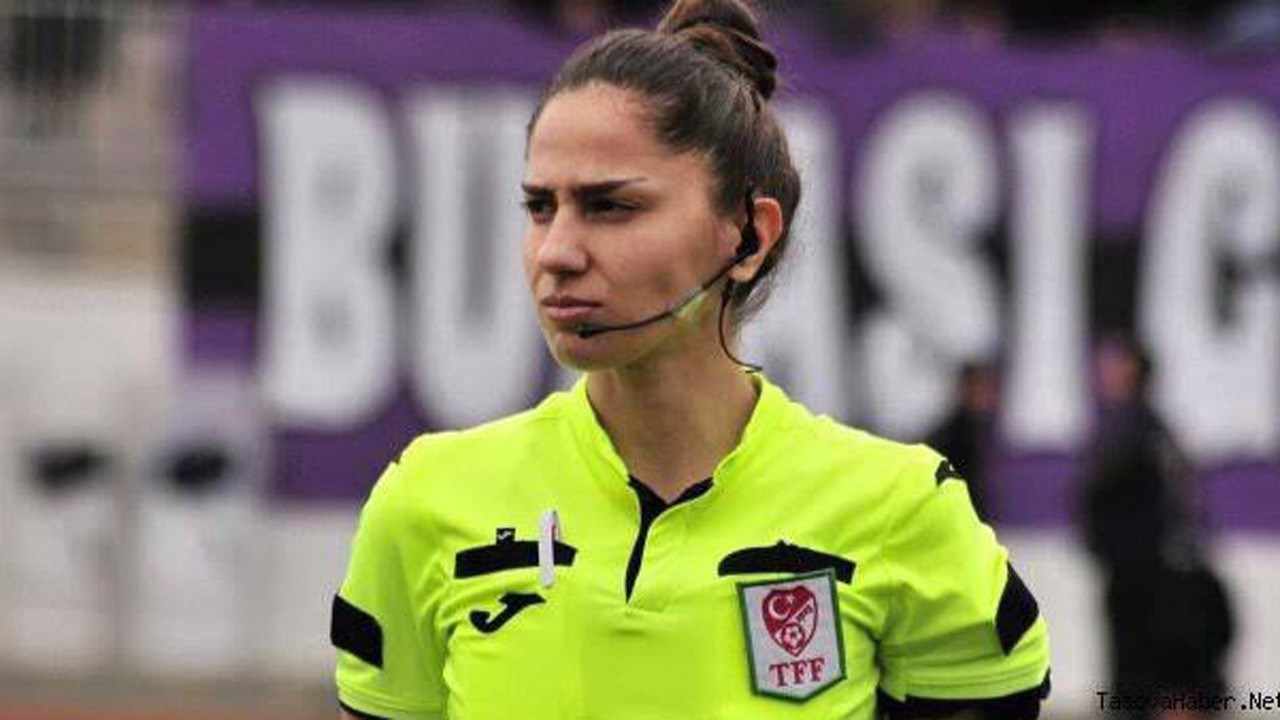 Süper Lig'de 22 yıl sonra bir ilk: Maçı kadın hakem Albayrak yönetecek