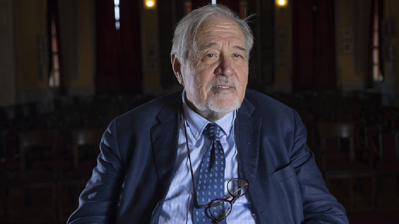 Ünlü tarihçi İlber Ortaylı mezar yeri olarak nereyi vasiyet etmişti?