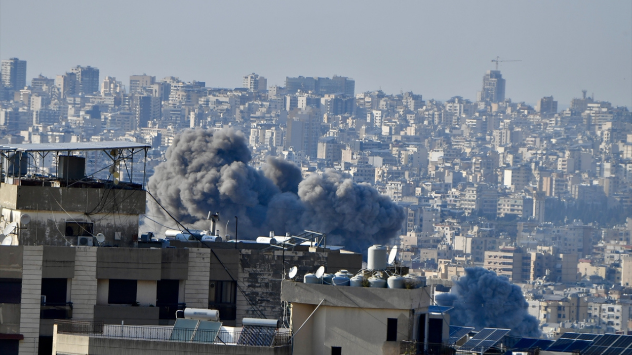 Lübnan resmi ajansı: İsrail, Lübnan'ın güneyinde bir camiye hava saldırısı düzenledi