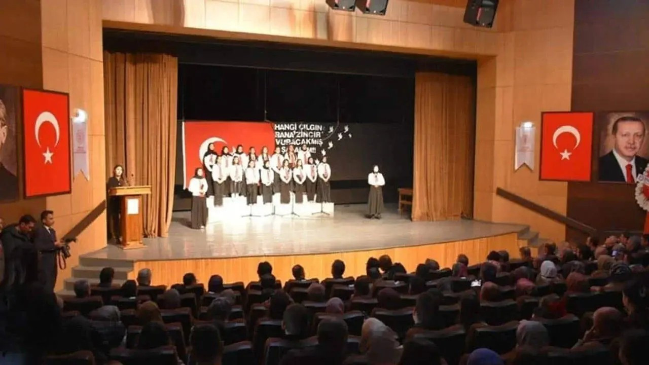 Karaman Valiliği'nden, İstiklal Marşı’nın Arapça okunmasına soruşturma