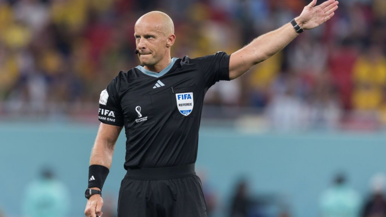 Liverpool-Galatasaray maçını Szymon Marciniak yönetecek