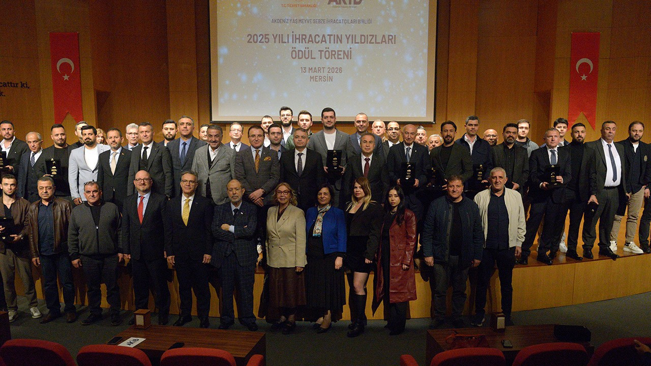 Yaş Meyve Sebze de ihracatın yıldızları ödüllendirildi