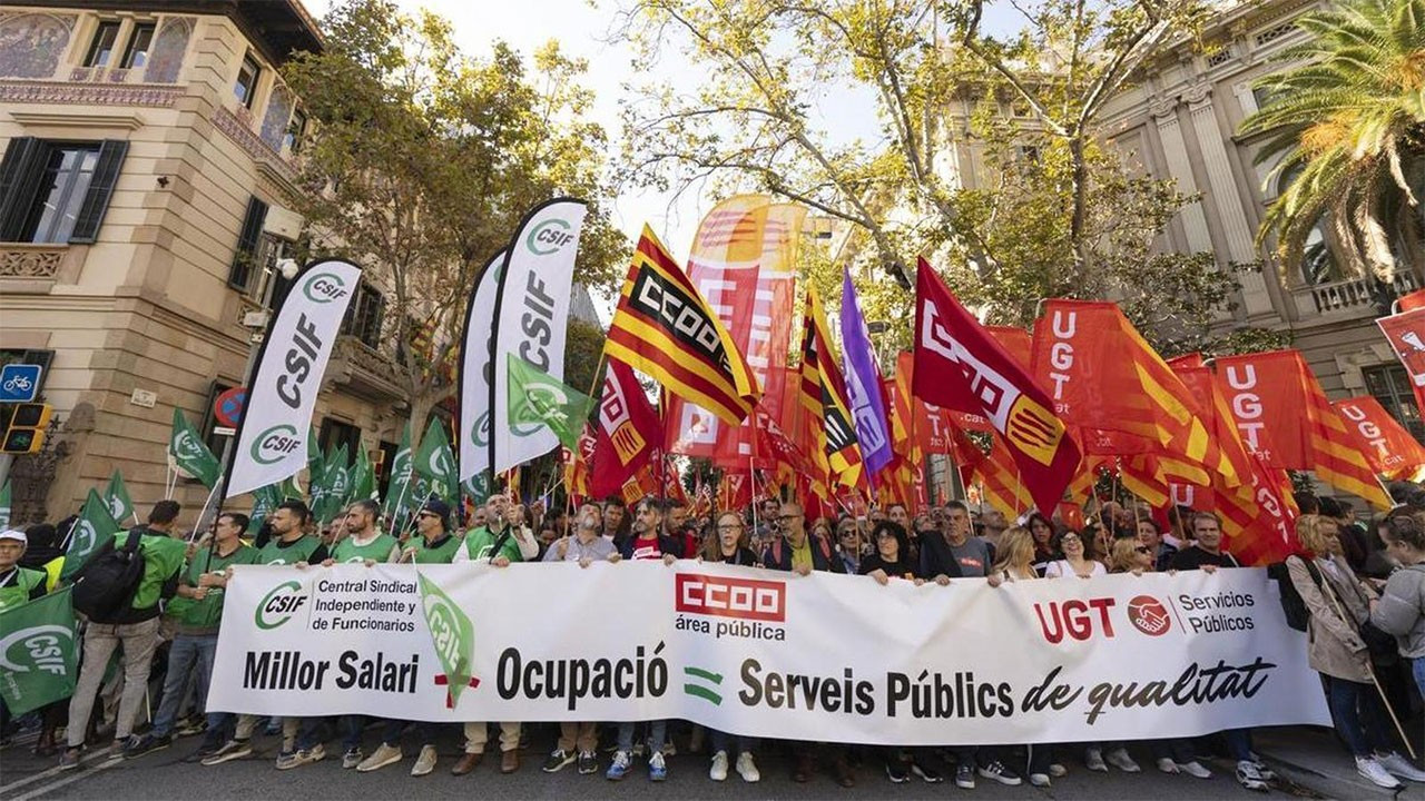 İspanya'nın Bask ve Navarra özerk bölgelerinde asgari ücrette artış talebiyle genel greve gidildi