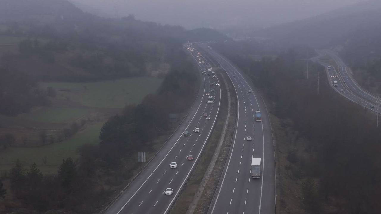Bayram tatili kısa olunca yollarda yoğunluk olmadı (Video)