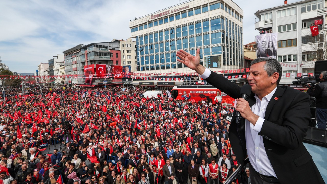 Özgür Özel'den Nevruz Bayramı mesajı: Bu topraklar adaletin yeniden filizlendiği günleri görecek