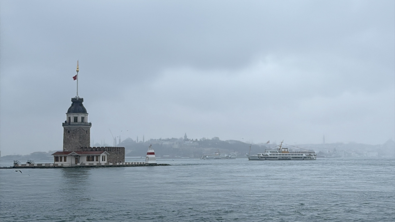 İstanbul'da sis etkili oluyor
