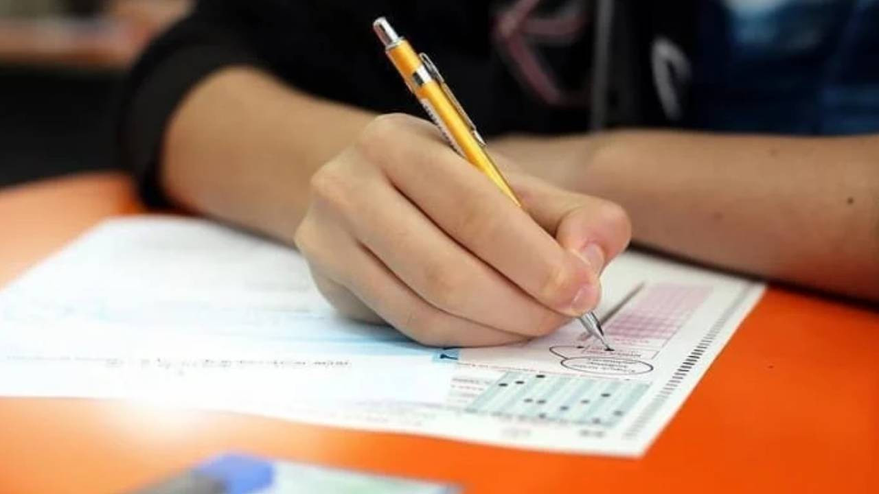 YKS'de dikkat çeken detay: En yaşlı aday 87 yaşında