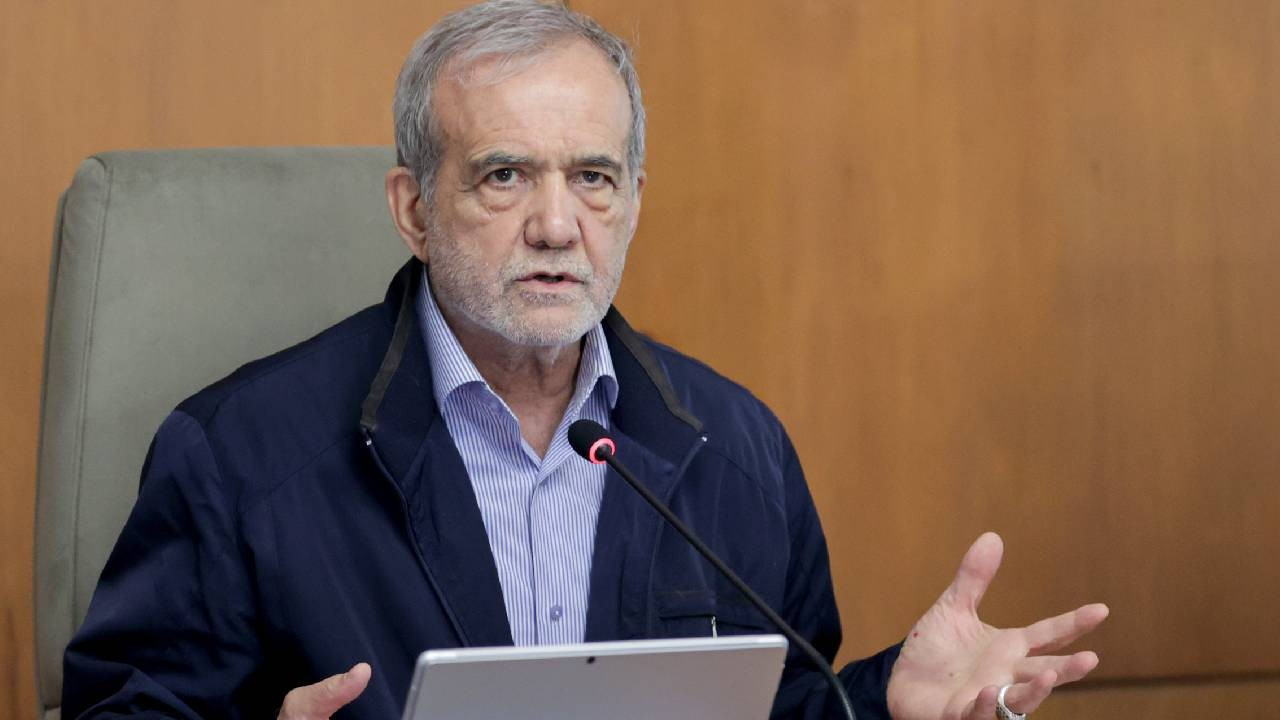 Pezeşkiyan'dan Körfez ülkelerine mesaj: Düşmanlarımızın savaşı topraklarınızdan yürütmesine izin vermeyin