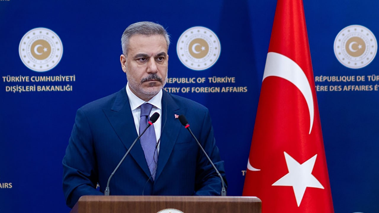 Bakan Fidan, Mısırlı mevkidaşı Abdelatty ve Pakistan Başbakanı Şerif ile bir araya geldi