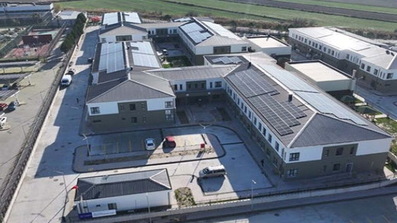 İzmir Valiliği: Çiğli'deki yurt müdürü görevden uzaklaştırıldı