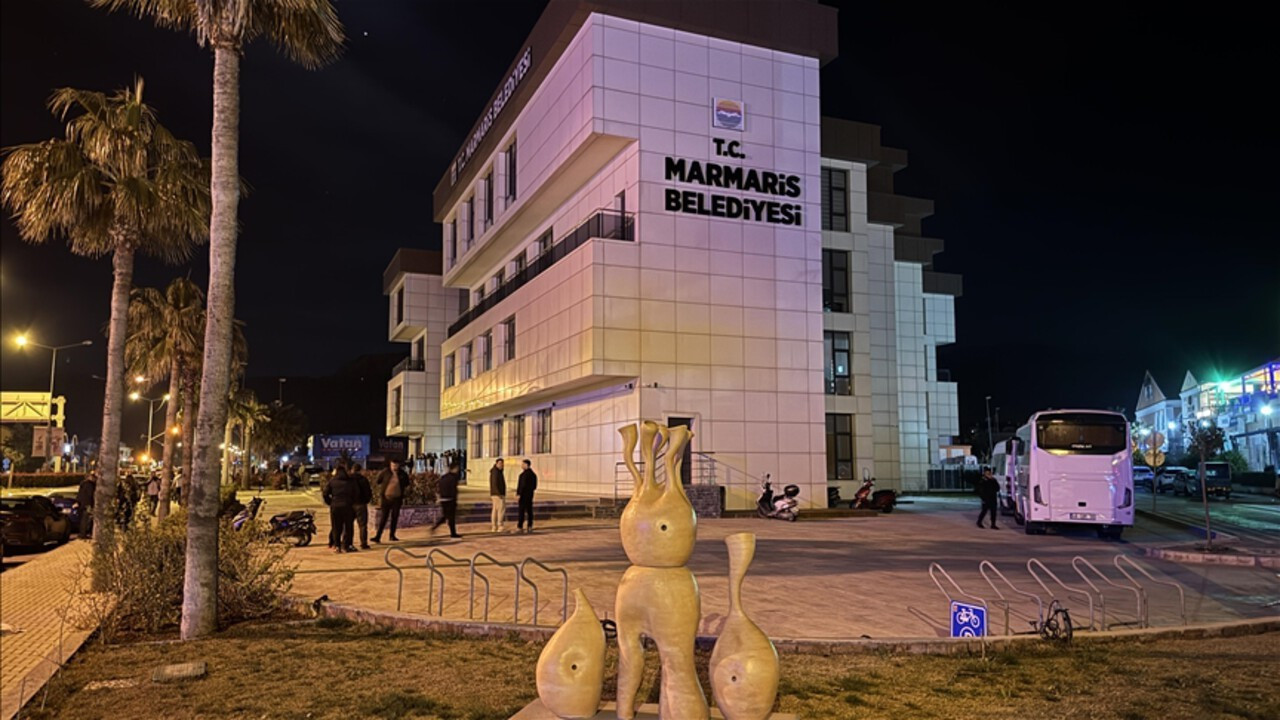 Marmaris'te belediye çalışanlarına rüşvet soruşturması: 13 şüpheli adliyede