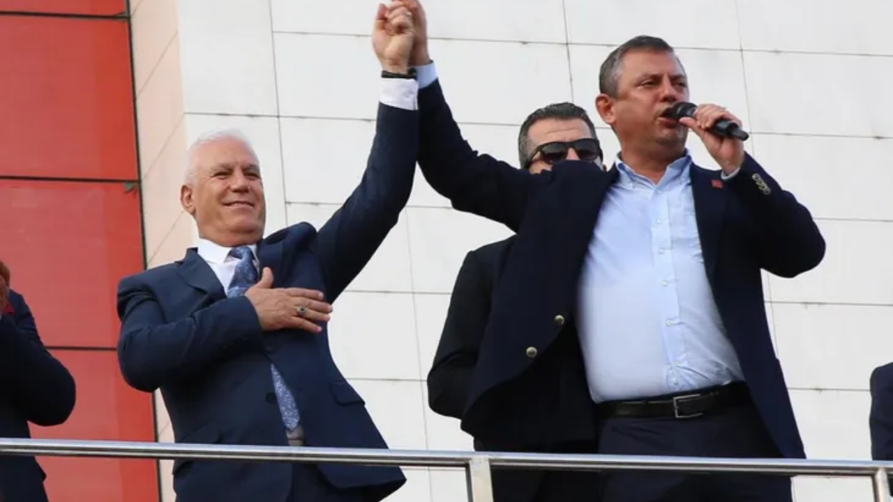 Özgür Özel, milli maç için Kosova'ya gidecekti: Programdan vazgeçti, Bursa'ya gidiyor