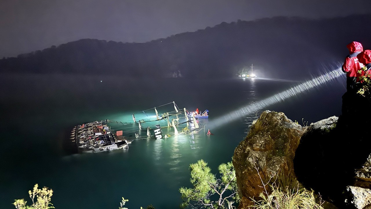 Fethiye'de tur teknesi battı: 6 kişi kurtarıldı, 1 ölü