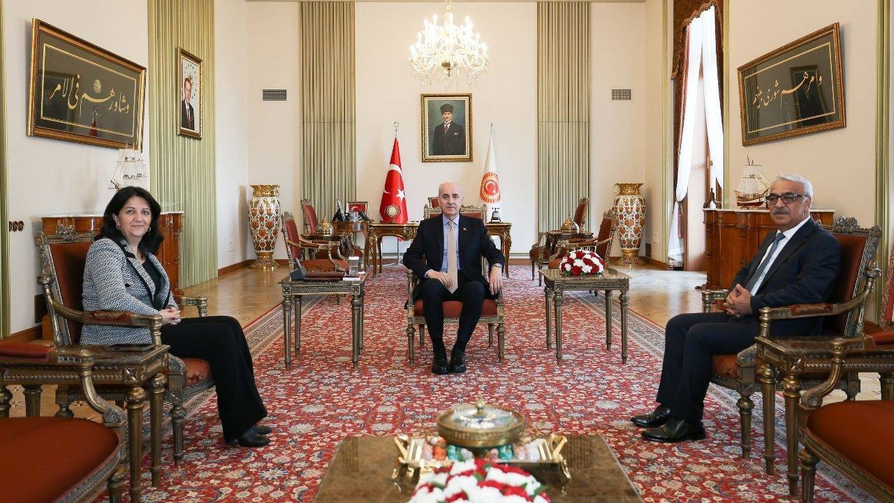 Meclis Başkanı Numan Kurtulmuş, İmralı Heyeti’ni kabul etti