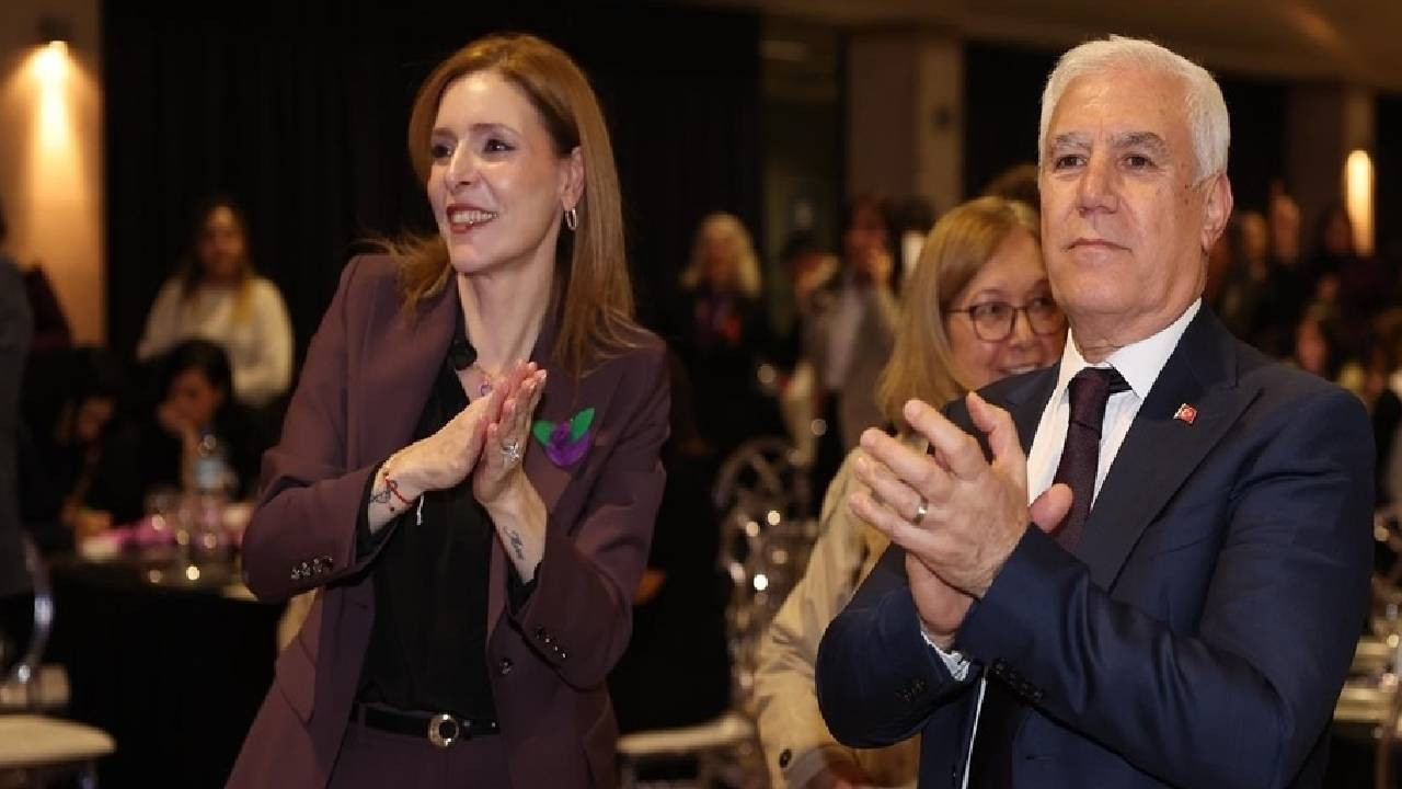 Bursa Büyükşehir Belediye Başkanı Mustafa Bozbey tutuklama talebiyle mahkemeye çıkarıldı; eşi, kızı ve kardeşi adli kontrolle serbest