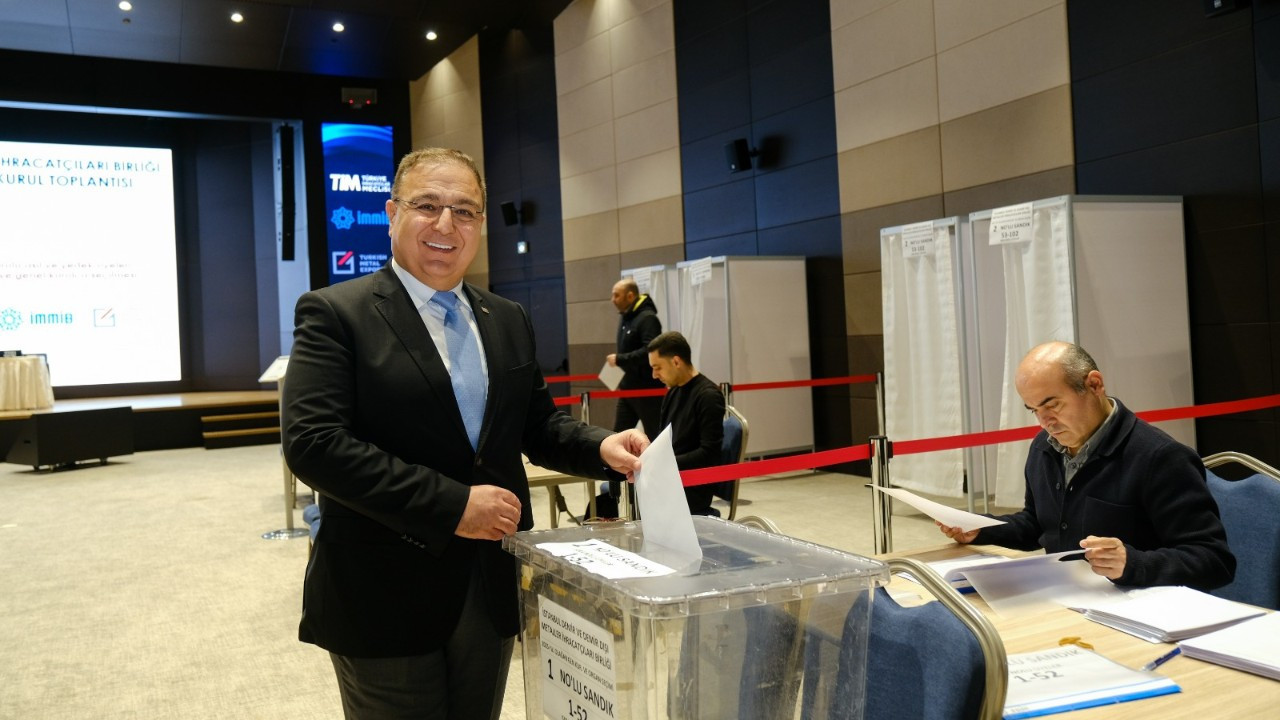 İDDMİB'de Çetin Tecdelioğlu güven tazeledi, yeniden başkan seçildi