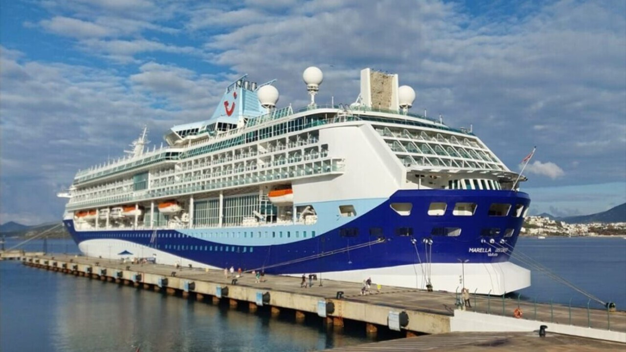 Bodrum'a "Marella Discovery" kruvaziyeriyle 1917 turist geldi