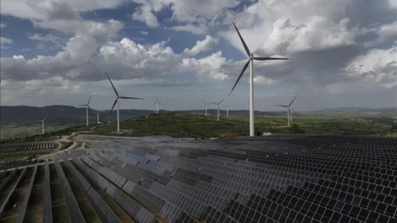 Mısır'da küresel enerji maliyetlerindeki artış nedeniyle bazı elektrik tarifelerine zam yapıldı