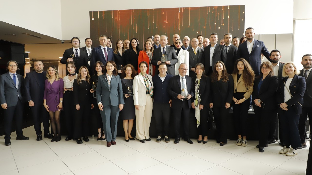 Tekstilde “İhracatın Devleri” ödüllendirildi