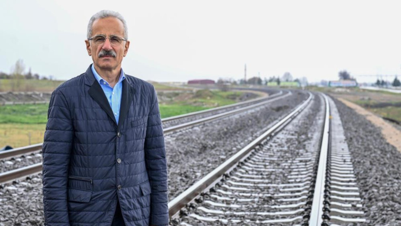Bakan Uraloğlu duyurdu: Suriye sınırındaki 350 kilometrelik hat tren trafiğine açıldı