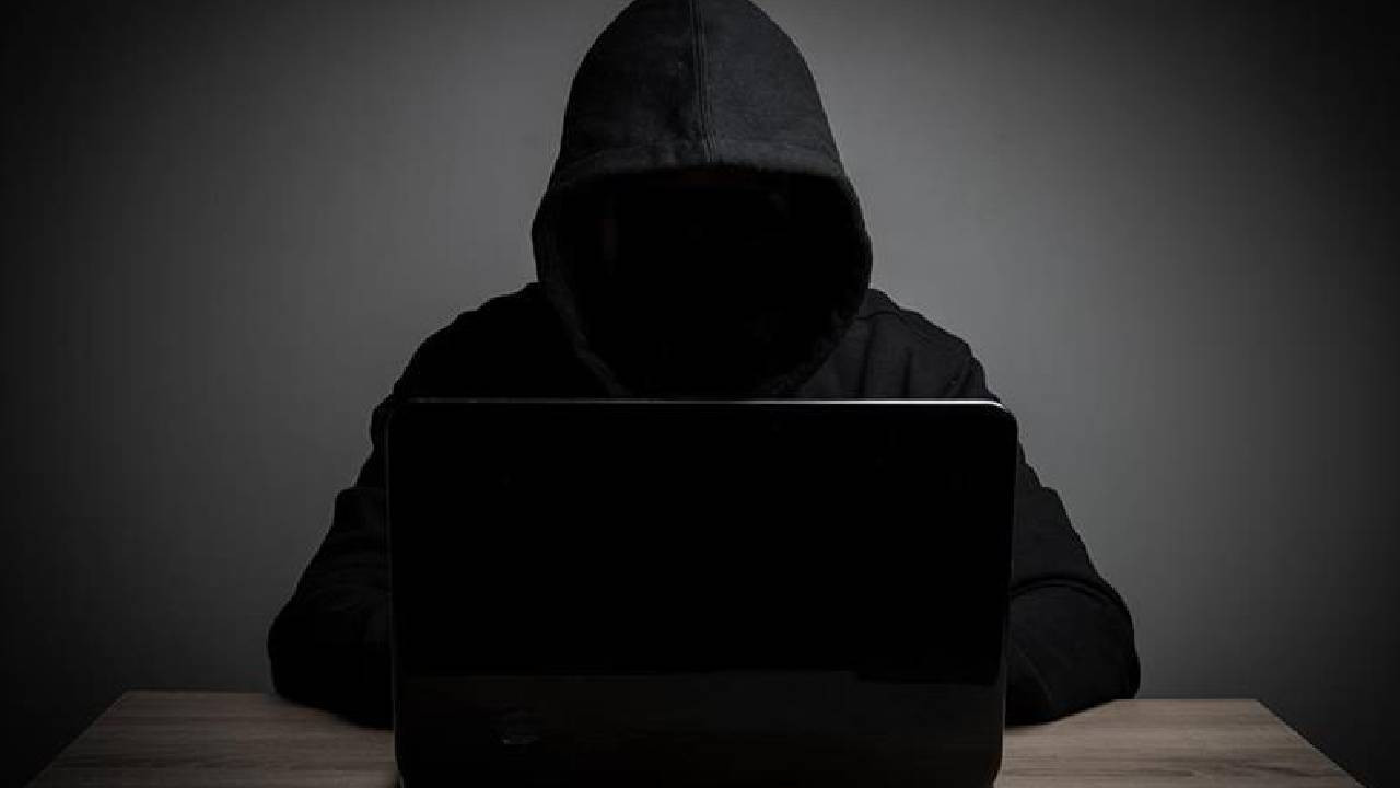 Rus hackerlar Yunanistan Genelkurmay Başkanlığı hesaplarını ele geçirdi