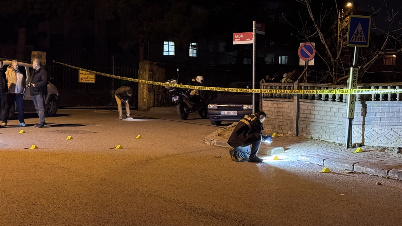 Sakarya’da silahlı saldırı: Etrafa rastgele ateş açan kişi yakalandı