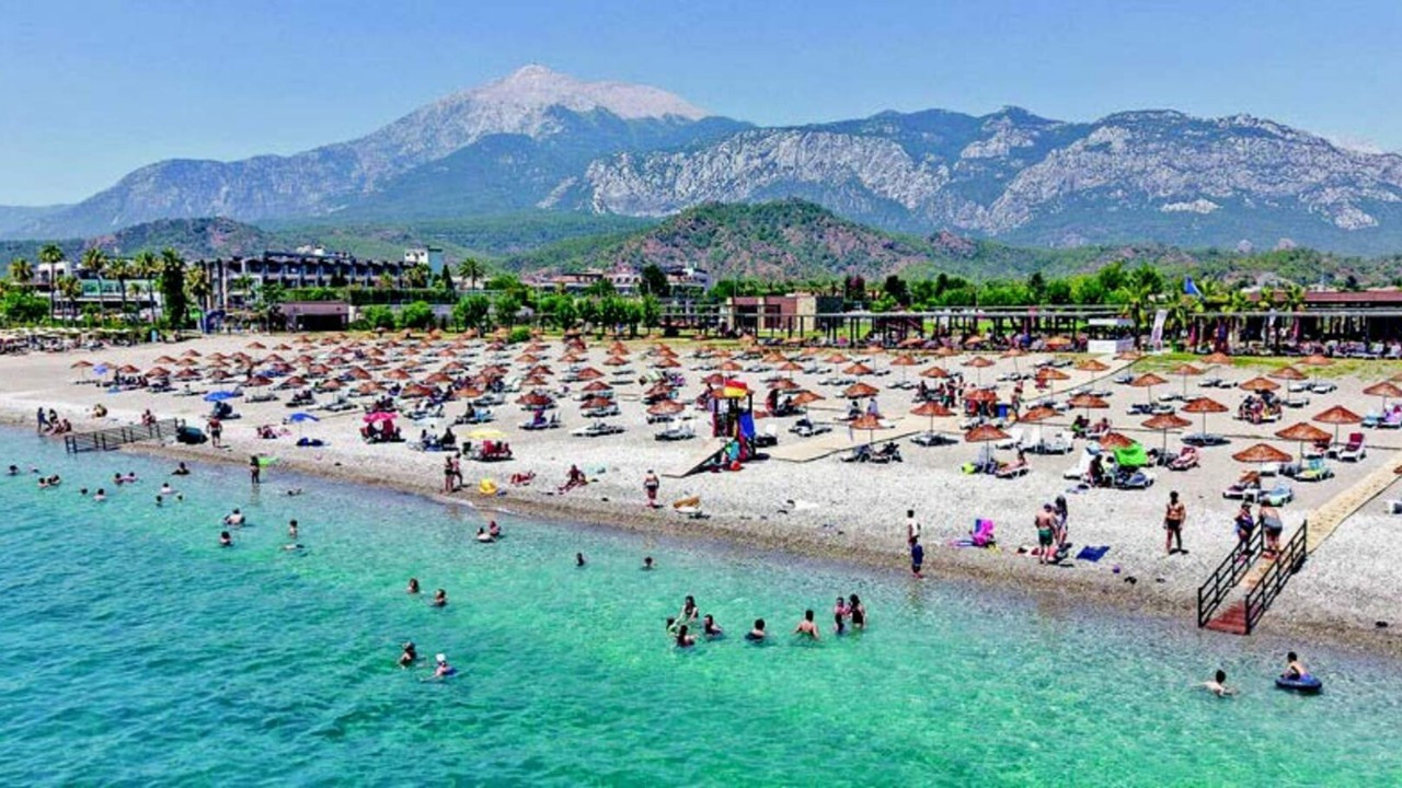 Enerji krizi yaz tatilini vuruyor: Avrupa’da uçuşlar iptal, fiyatlar yükseliyor