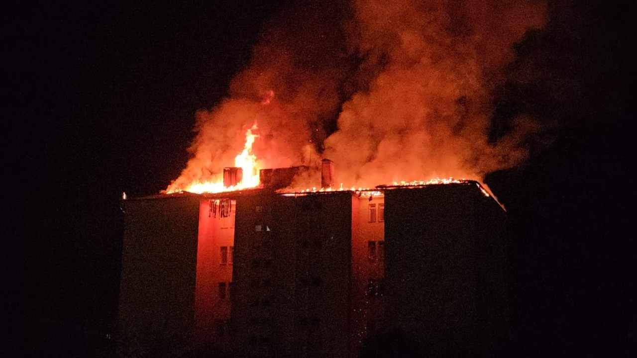 Nazilli Fen Lisesi yurdunda yangın46 öğrenci tahliye edildi