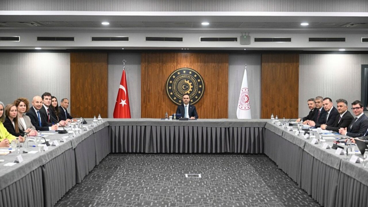 Bakan Kacır, ABD-Türkiye İş Konseyi heyeti ile görüştü