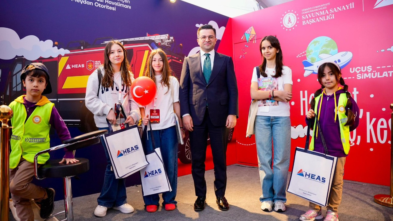 HEAŞ, 23 Nisan’da çocuklarla buluştu: Meclis Bahçesi’nde stand açtı