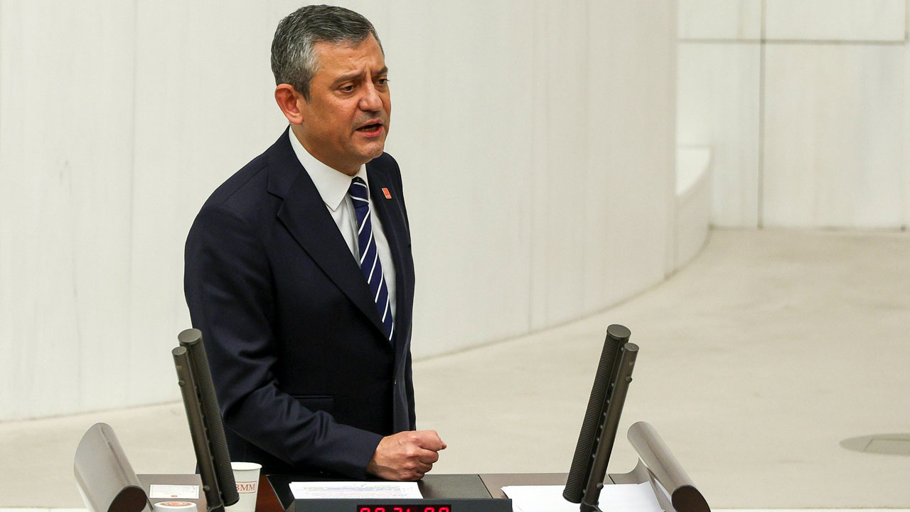 CHP Genel Başkanı Özgür Özel, Meclis'te konuştu: Bir avuç darbeciye teslim olmayız!