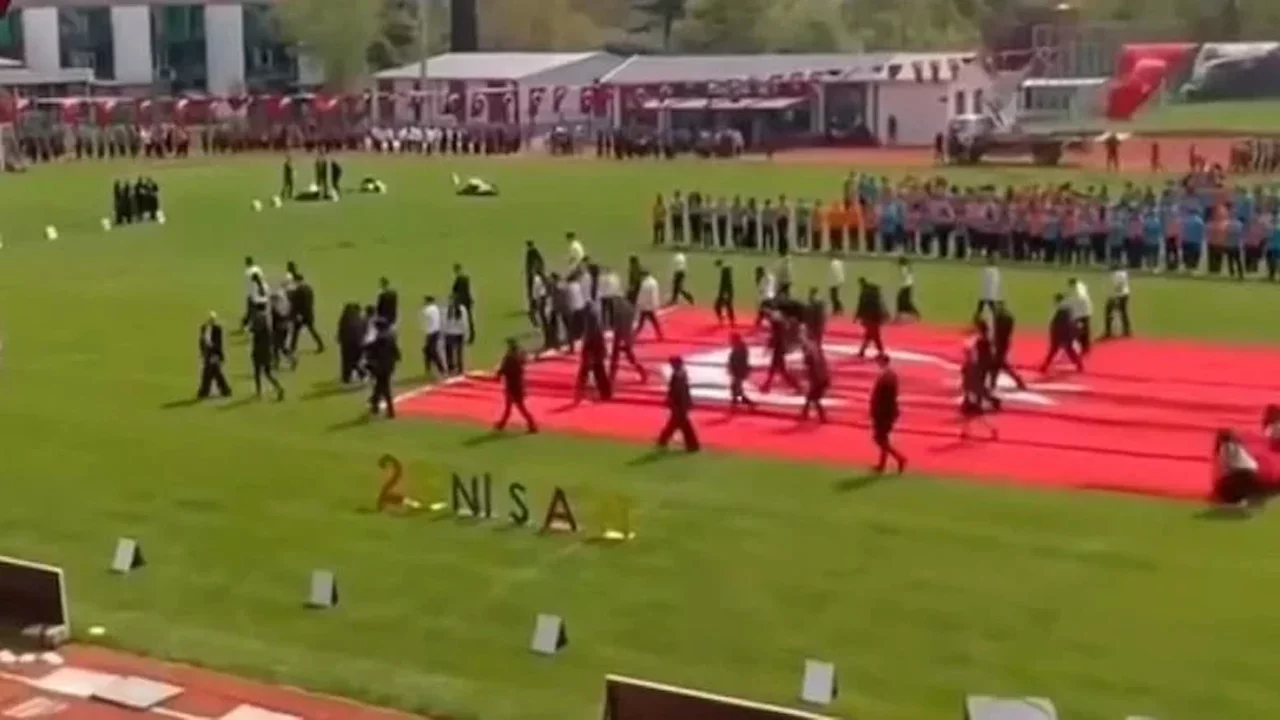 DMM: 'Türk bayrağına saygısızlık yapıldığı' iddiaları tamamen asılsızdır