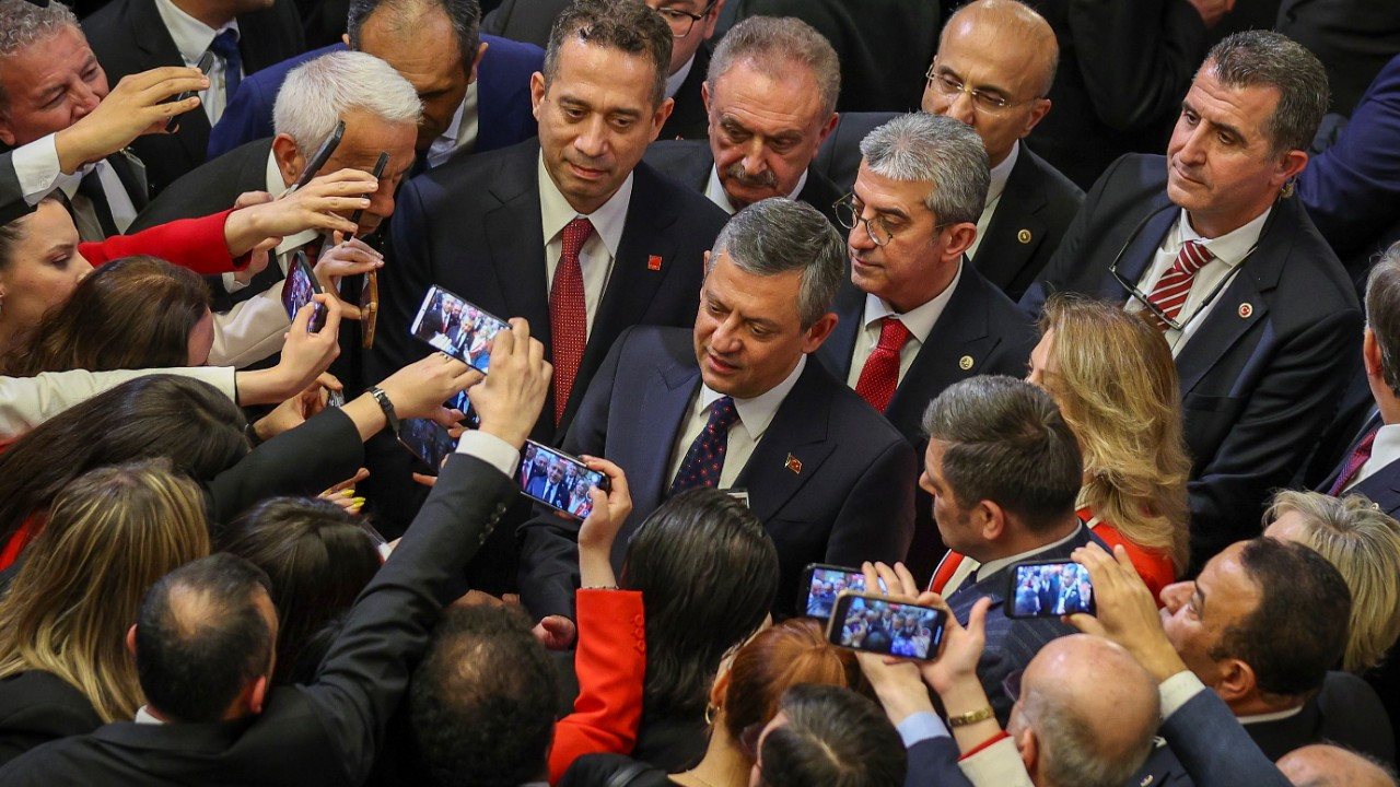 Özgür Özel'den Mansur Yavaş'ın çağrısına yanıt