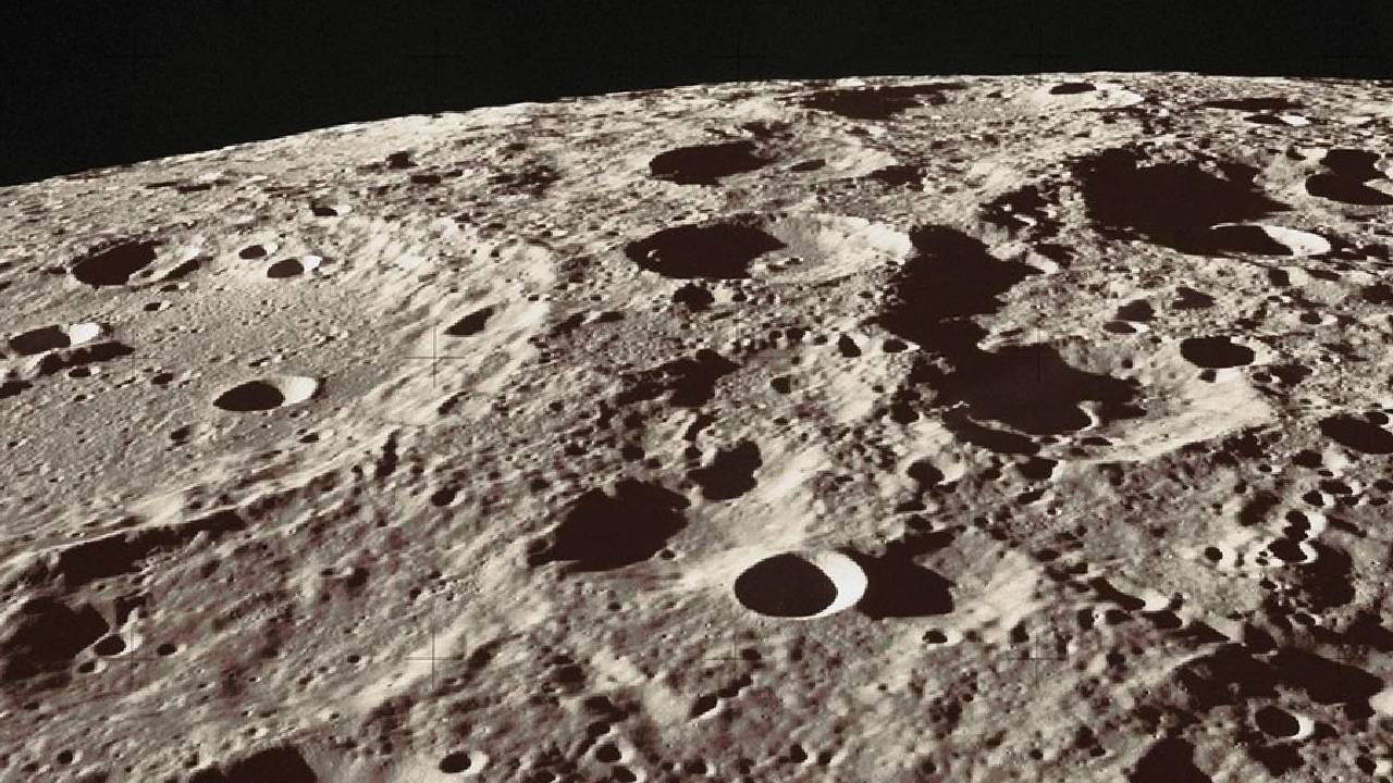 Çin, Ay'da iki yeni mineral keşfetti