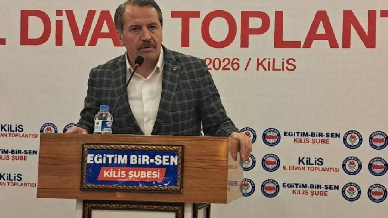 Memur-Sen Genel Başkanı Yalçın: 'Okullarda gerekirse tuşlu telefonlara dönüş olabilir'