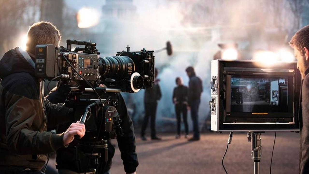 Dizi ve film yapımlarında "ikisi birarada"ya yasak!