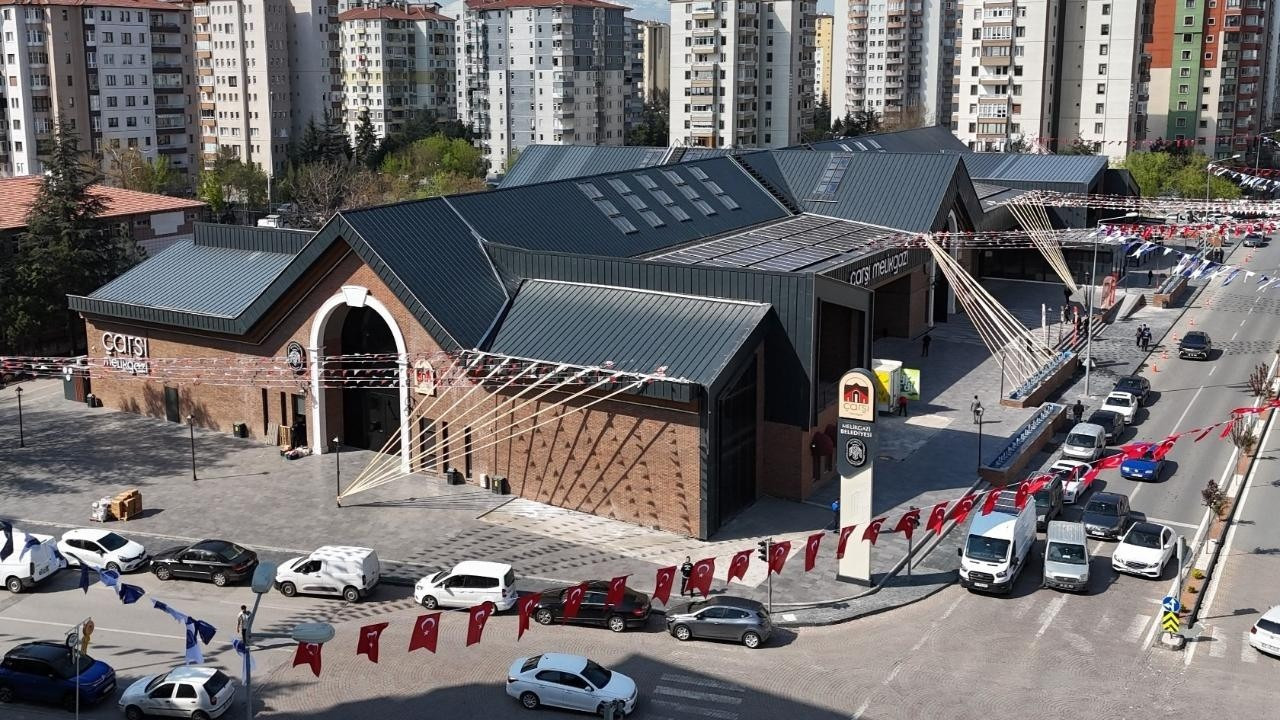 Türkiye’nin ilk gıda AVM’si Melikgazi’de kapılarını açtı