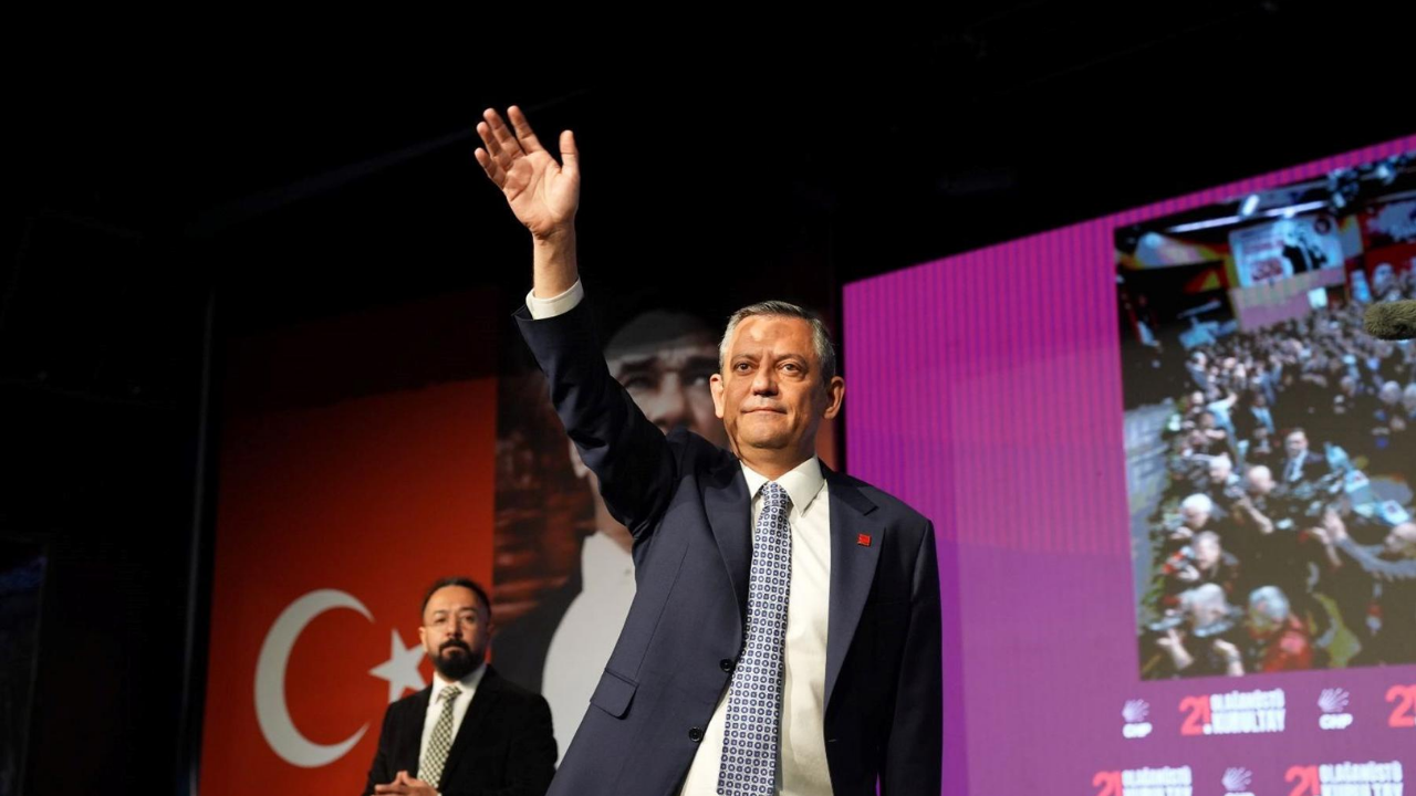 CHP’de "erken seçim" turu: Milletvekilleri sahaya iniyor