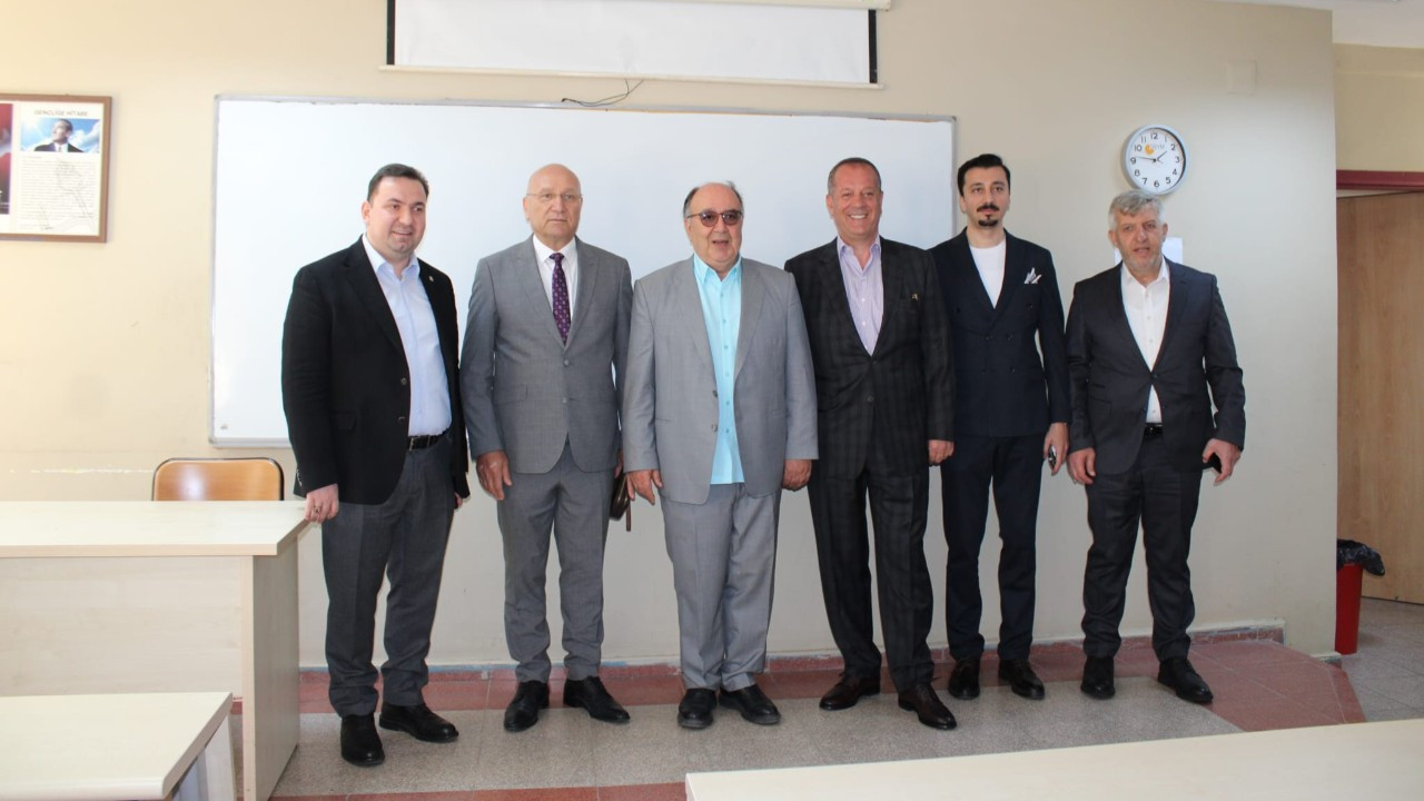 Kocaeli Üniversitesi Hereke Ömer İsmet Uzunyol MYO’da Dış Ticarette Yeni Eğitim Modeli konuşuldu