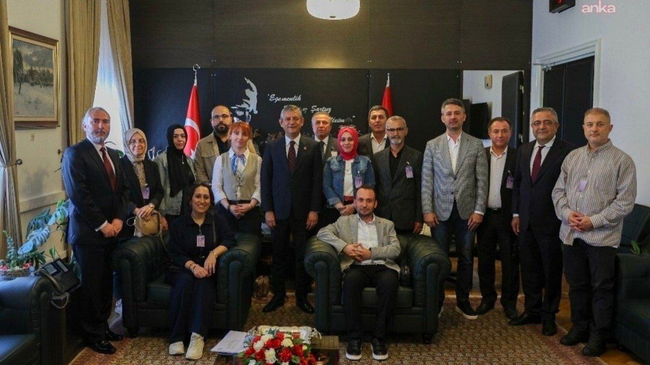 Özgür Özel, KHK’lılar Platformu ile görüştü